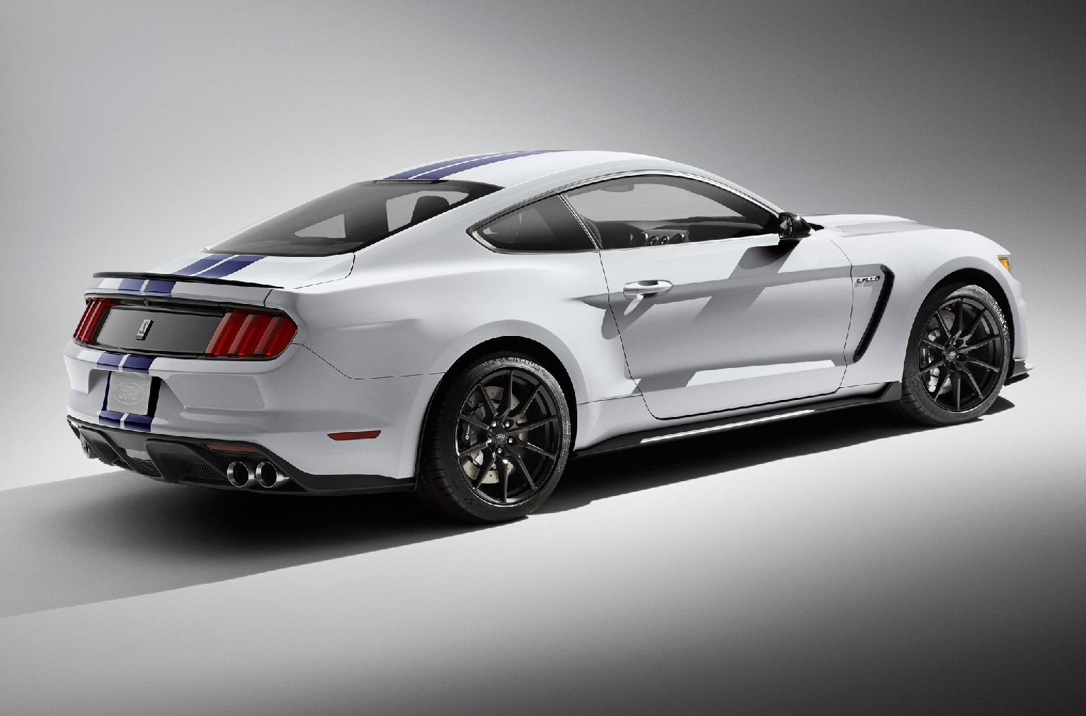 2016 Ford Shelby GT350 Styles & Features Highlights