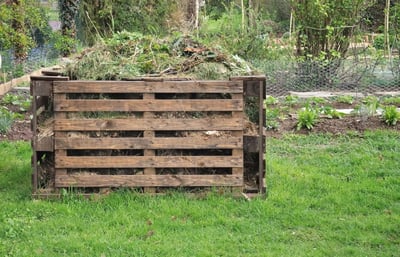 wood pallet compost bin