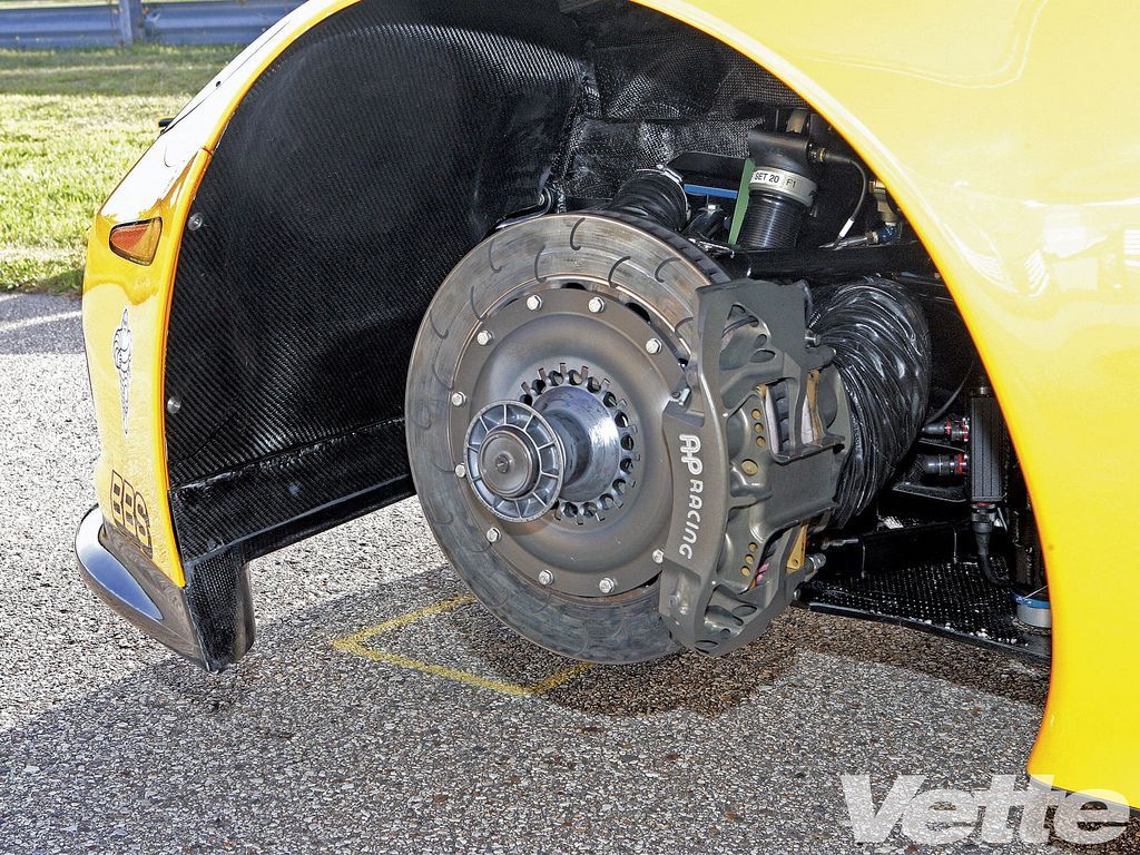 80-alms_corvette_c6_r_4_a400384e14c2523b