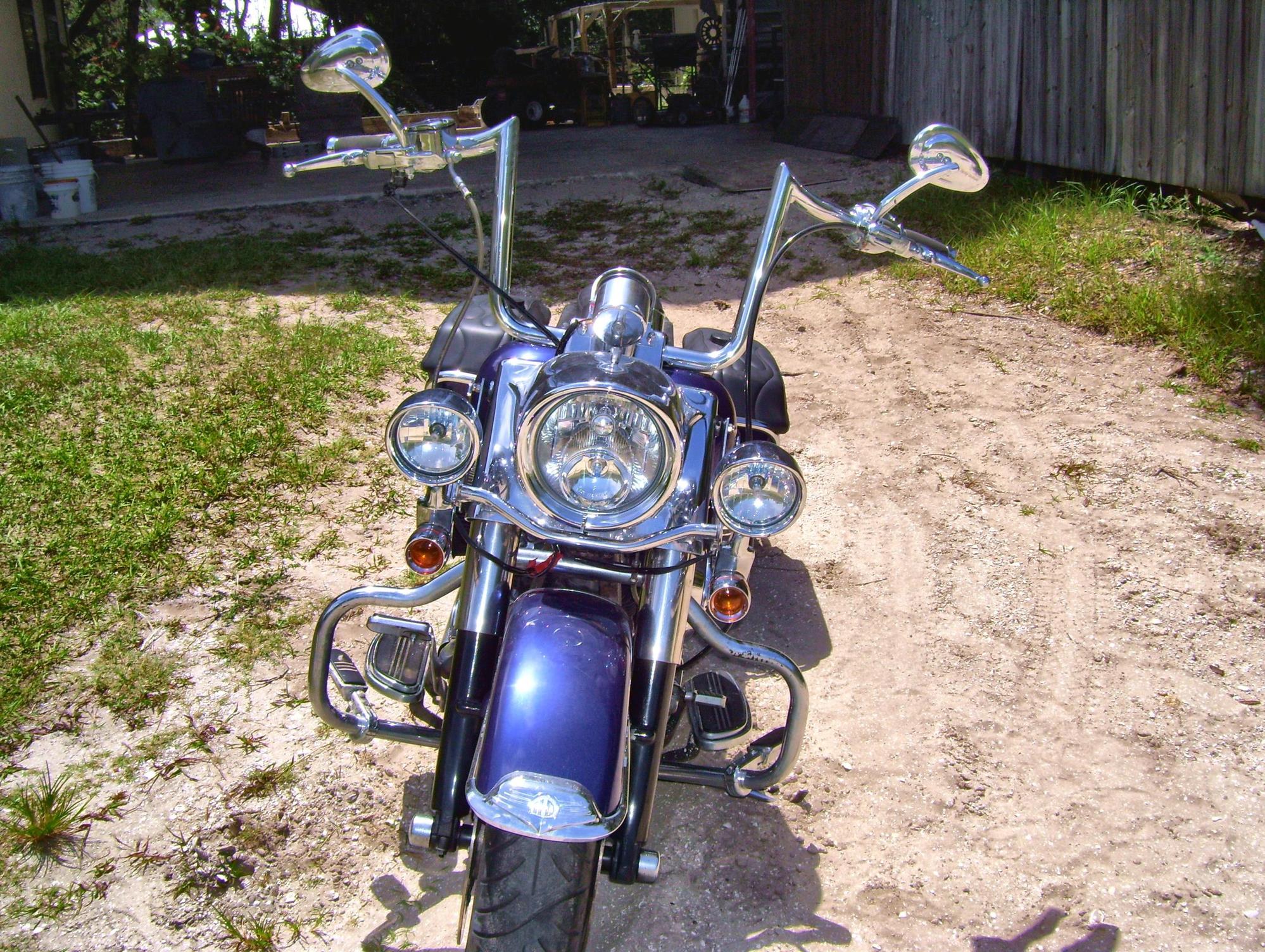 Show me your Road King Handlebars! Page 29 Harley Davidson Forums