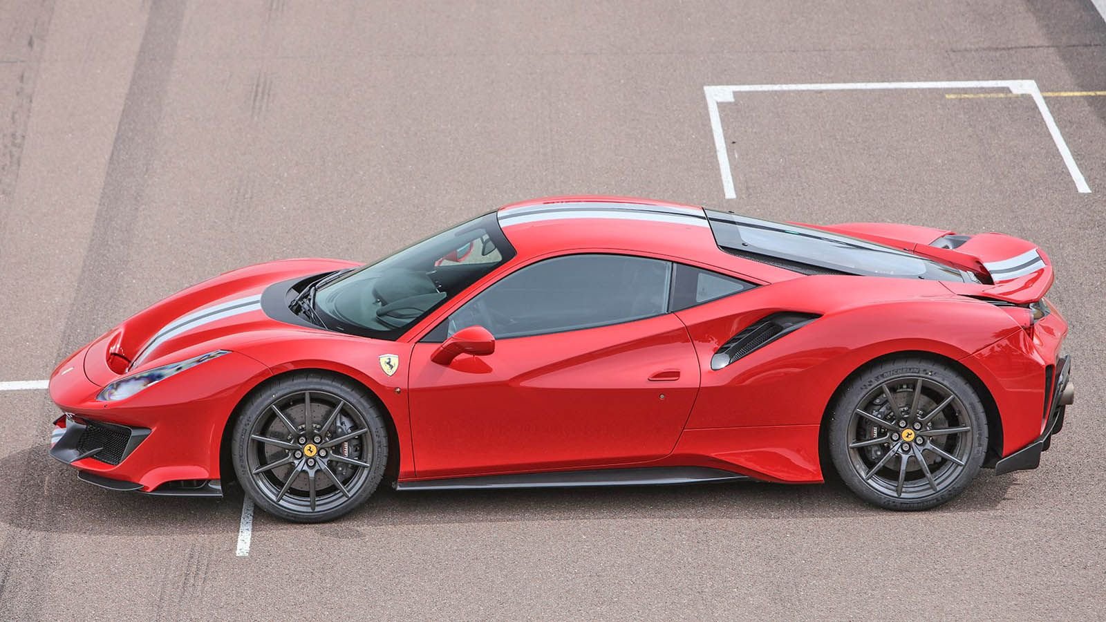 2019 Ferrari 488 Pista 6speedonline