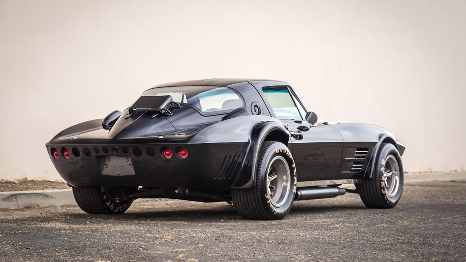 Superformance C Corvette Grand Sport Is One Brutal Beauty Speedonline