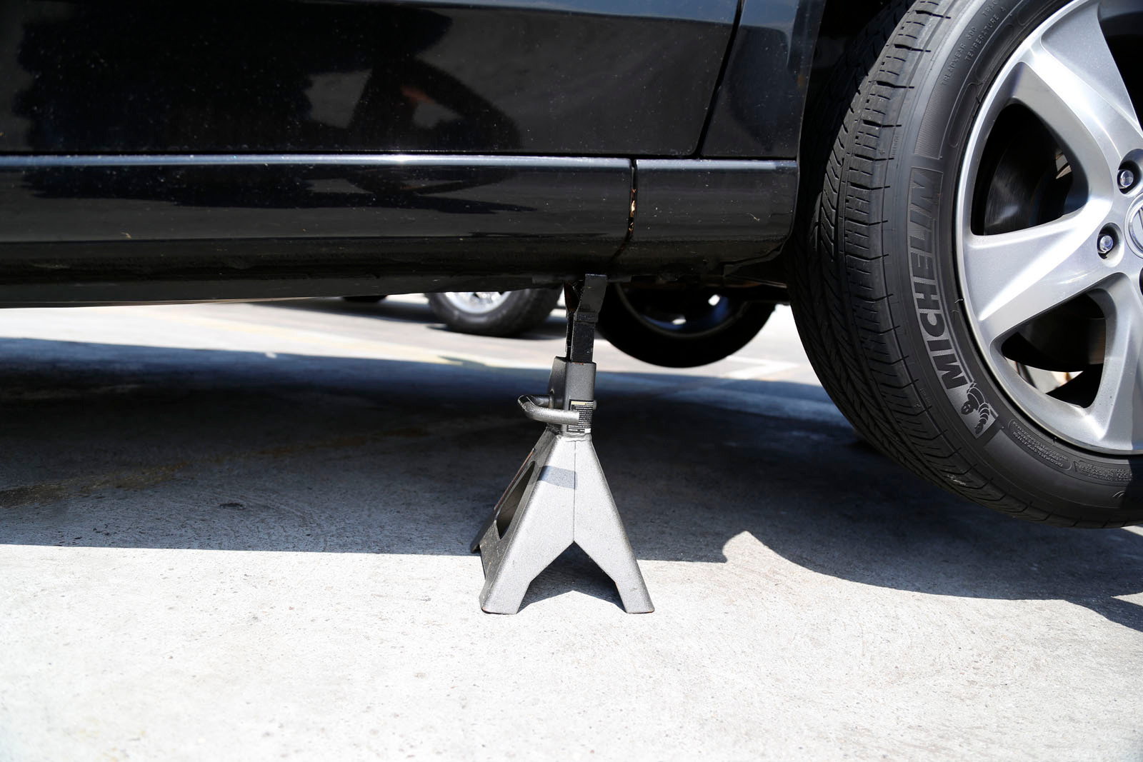 Placing jack stands under Acura TSX