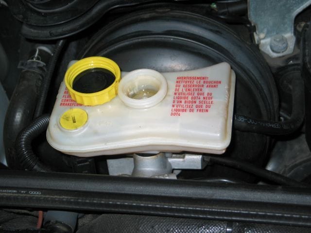 audi a3 a4 brake master cylinder fluid