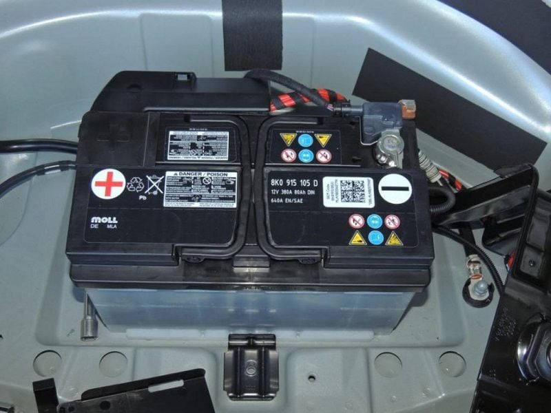 AUDI A4 B8 BATTERY REPLACE REMOVE CHANGE HOW TO