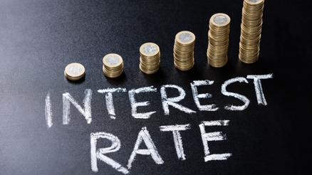¿Por qué las tasas de interés son más altas en los préstamos para automóviles usados?