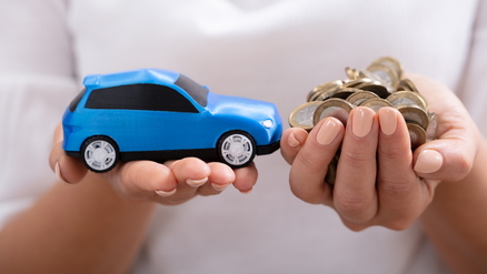 ¿Puedo rescindir el contrato de arrendamiento de un automóvil antes de tiempo?