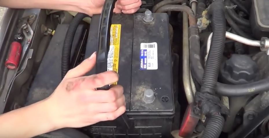 Jeep Grand Cherokee 1999-2004: How to Replace Battery | Cherokeeforum 2004 Jeep Grand Cherokee Battery Terminal Replacement