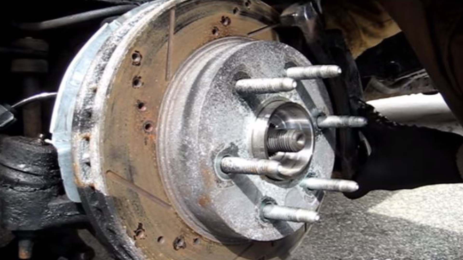 Chevrolet Silverado How to Remove Frozen, Rusted Wheel Hub Assembly