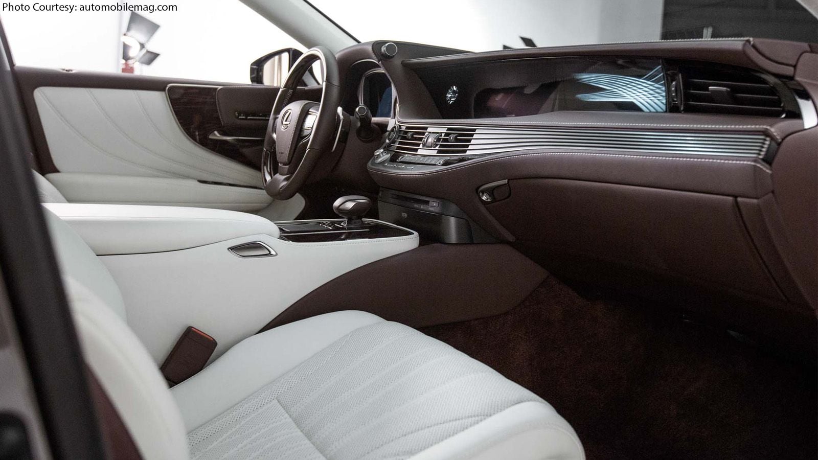 The Lexus 2018 LS500's Interior is Beyond Impressive