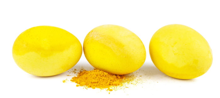 yellow eggs with powdered root