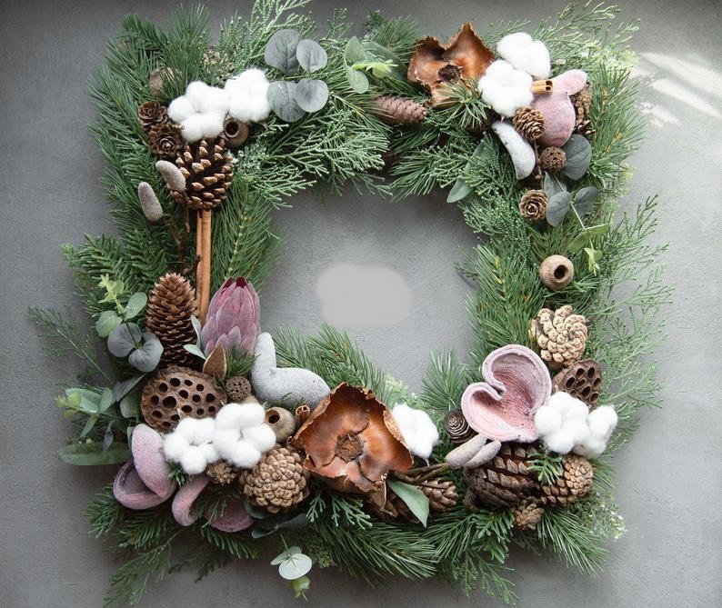 wreath with cotton bolls and pine cones