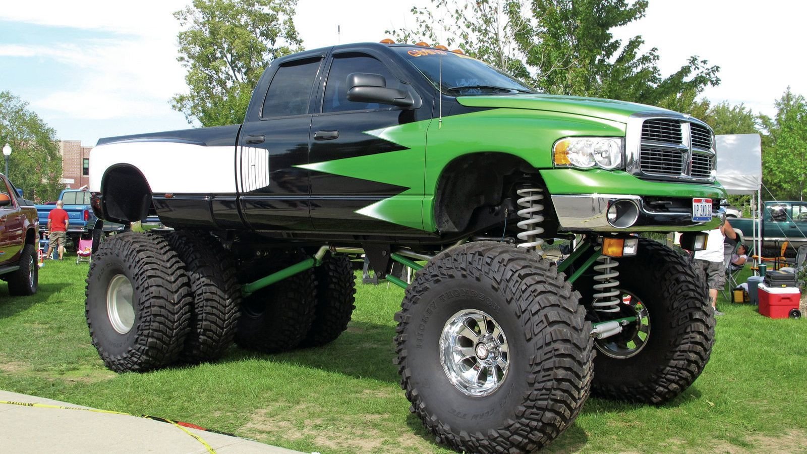 10 Problems With Driving a Lifted Truck Dodgeforum