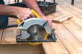 What are some safety tips to follow when sharpening a circular saw blade?