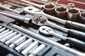 4 Ways to Improvise an Allen Wrench