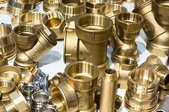 brass pipe plumbing fittings of various sizes