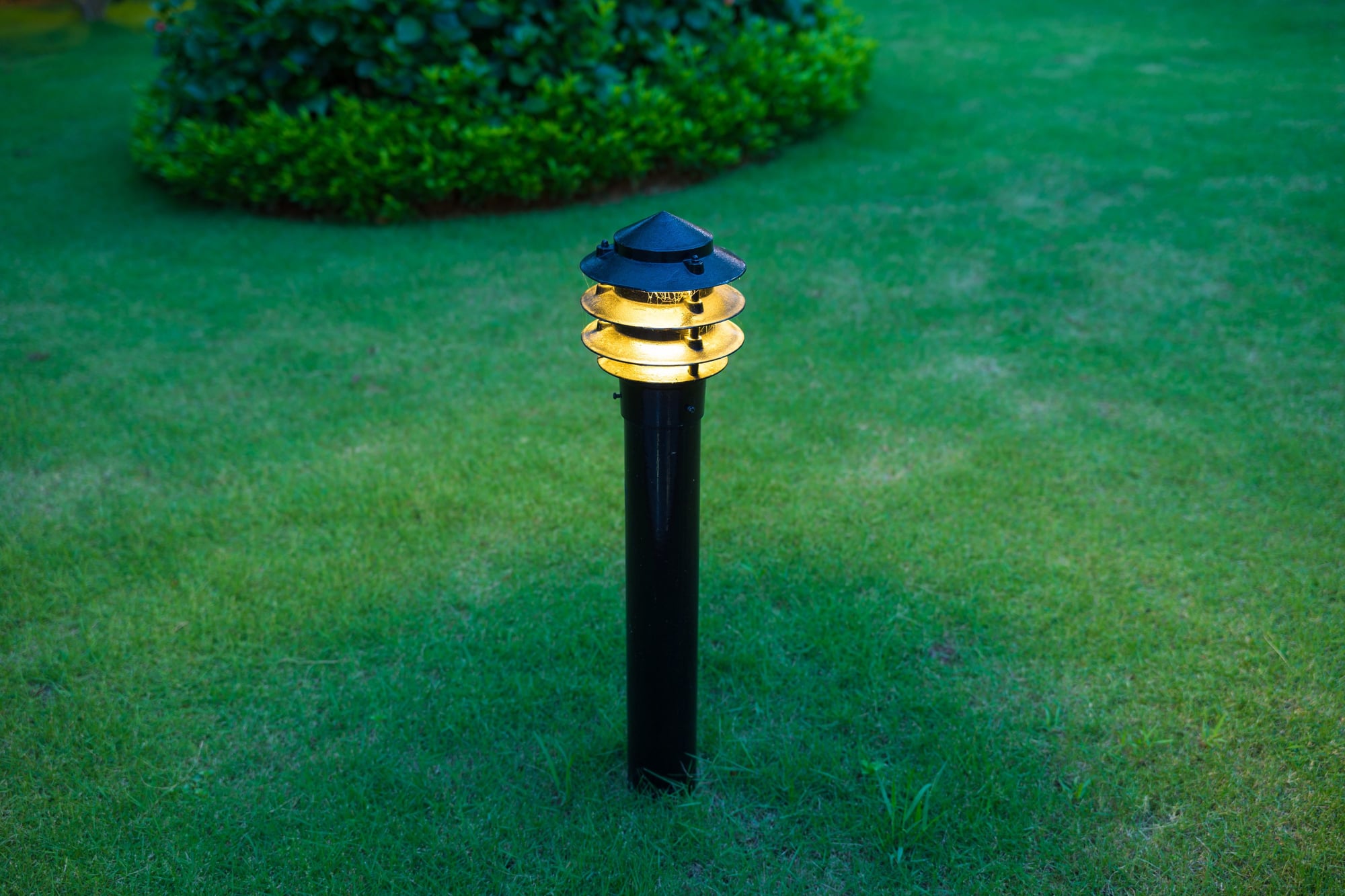 6 Tips for Installing Outdoor Solar Lighting in Your Yard