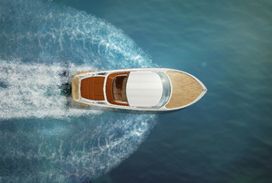 birdseye view of a boat on the water