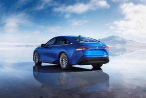 A car with a fuel cell.