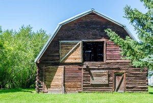 Gambrel roof on a barn