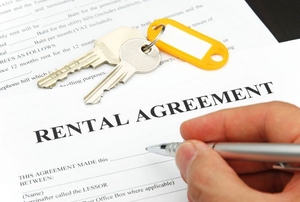 signing rental agreement