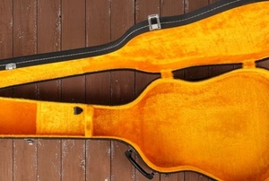 hard accoustic guitar case