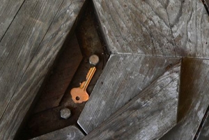 key hidden under wooden boards