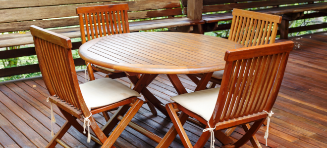 Restoring Outdoor Teak Furniture: Do's and Don'ts | DoItYourself.com