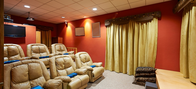 Methods to Soundproof Entertainment Room