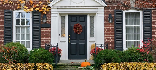 A house with curb appeal in the fall. 