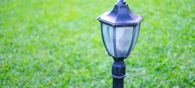 Replace An Outdoor Lamp Post In 5 Steps, How To Replace Outdoor Lamp Post