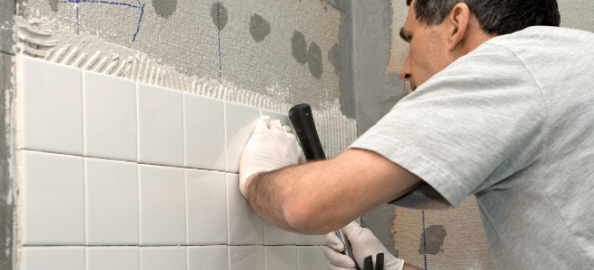 Reasons Tiles Fall Off A Shower Wall, How To Remove Tile From Plaster Bathroom Walls