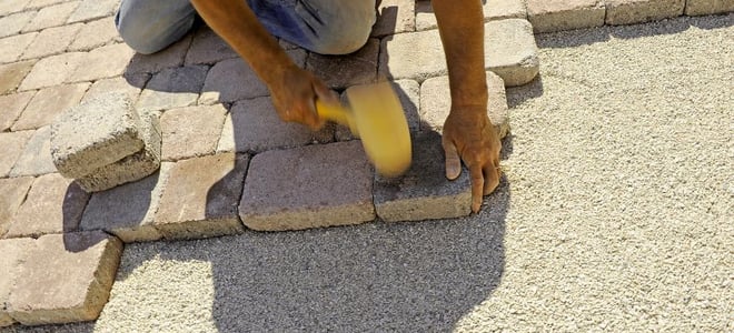 installing paver stones