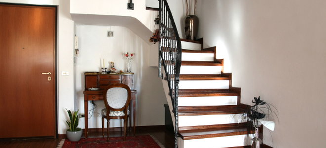 5 Non Slip Tread Ideas For A Wooden, Are Hardwood Stairs Slippery