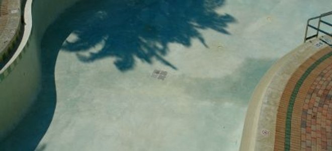 A dry pool ready for repair.