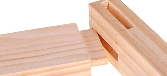 mortise and tenon joint in wood pieces