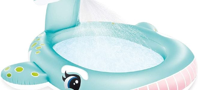 inflatable spray kiddie pool with whale design