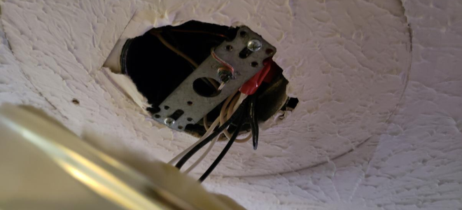 ceiling light with hole in drywall