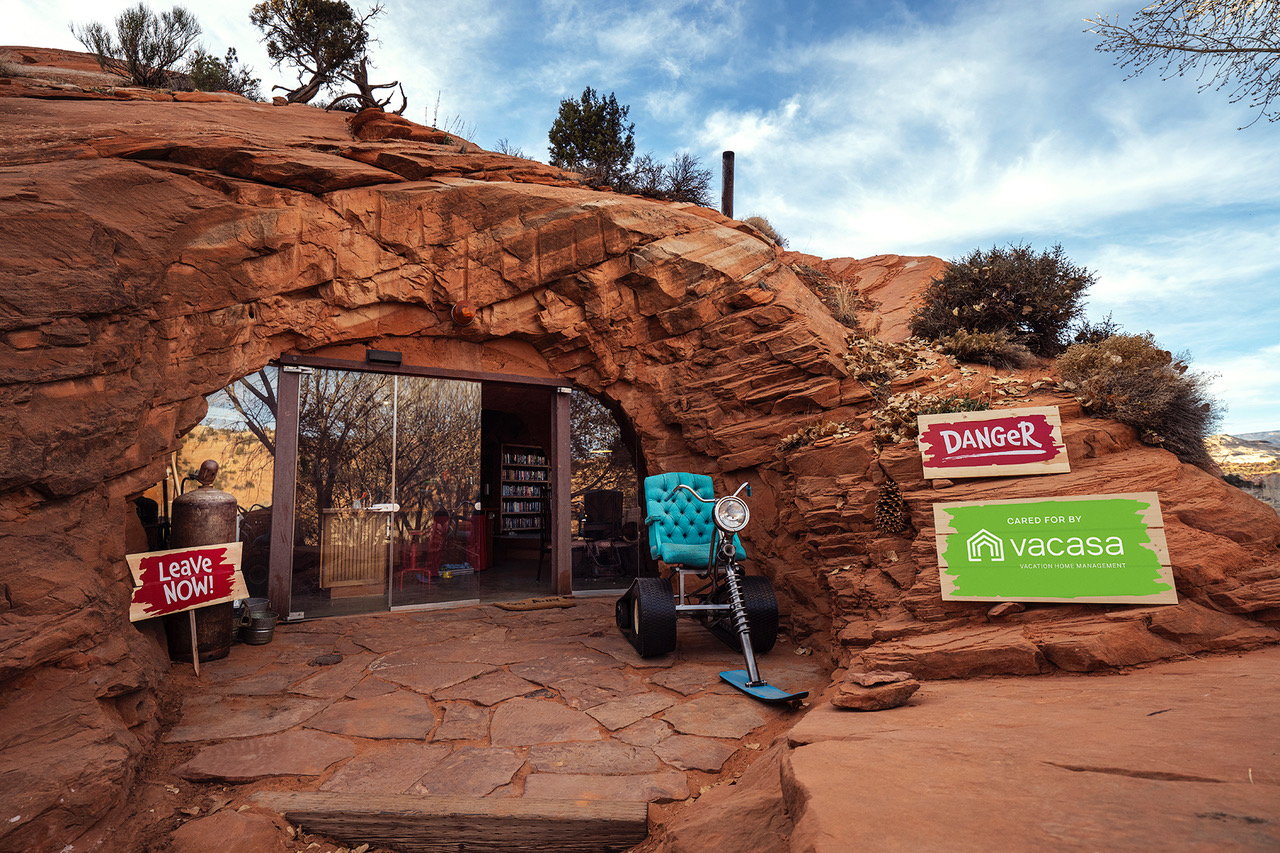 The Grinch’s Rocky Lair Opens to Guests in Utah for Christmas