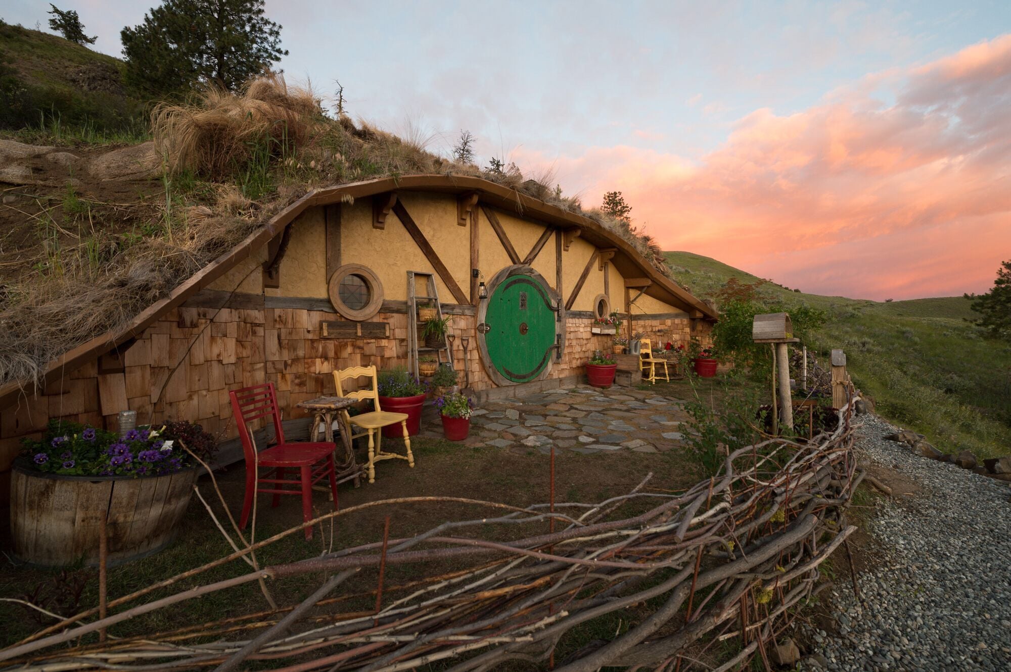 The Chelan Hobbit Haven airbnb, located in Orondo, Washington.