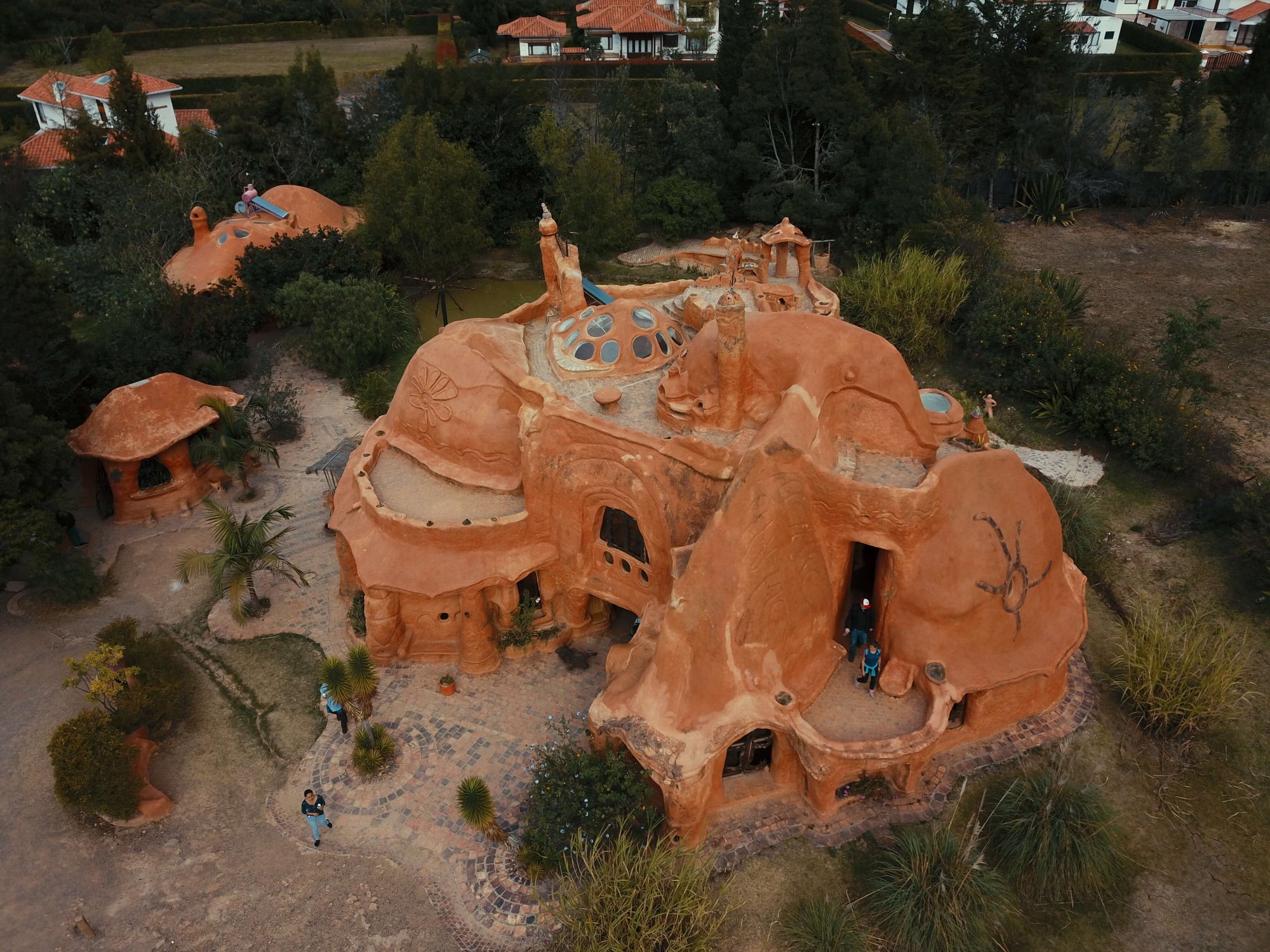 Casa Terracota Represents Sustainable Architecture Made Entirely of Clay