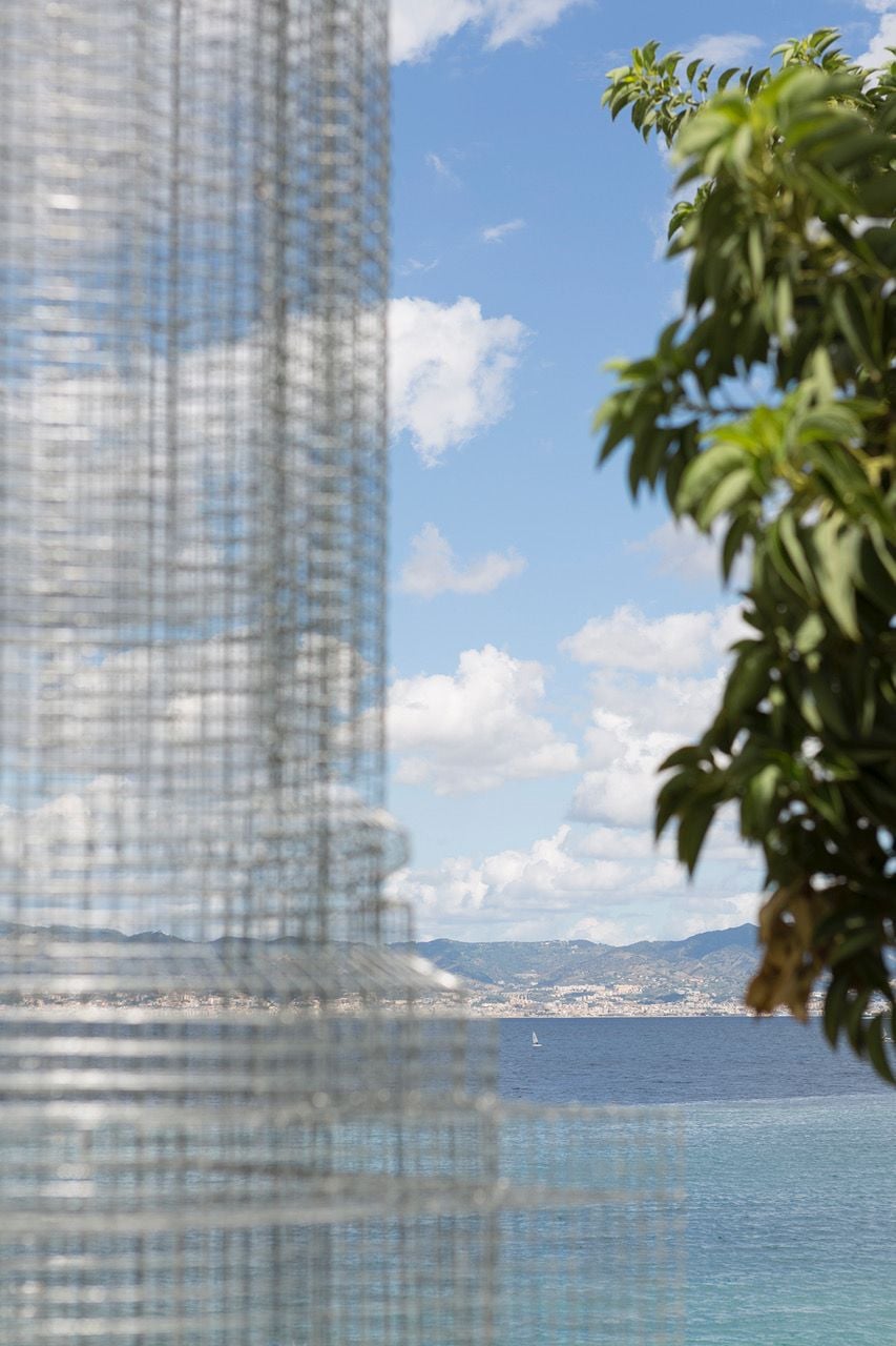 Close-up of a translucent mesh wire pillar featured in artist Edoardo Tresoldi's new 