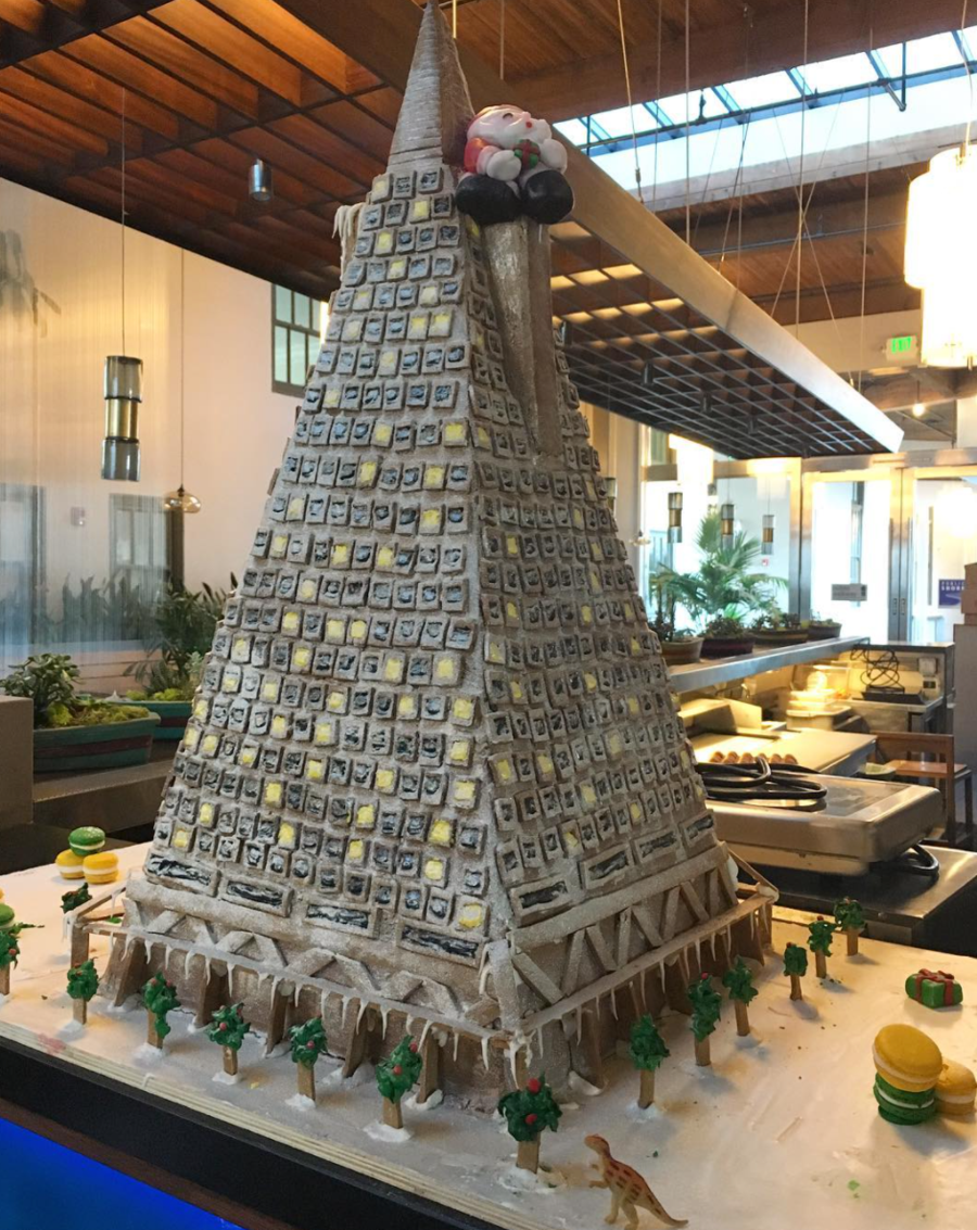 Gingerbread version of San Francisco's Transamerica Pyramid by Instagram user @grownasswomenwithdinosaurs.