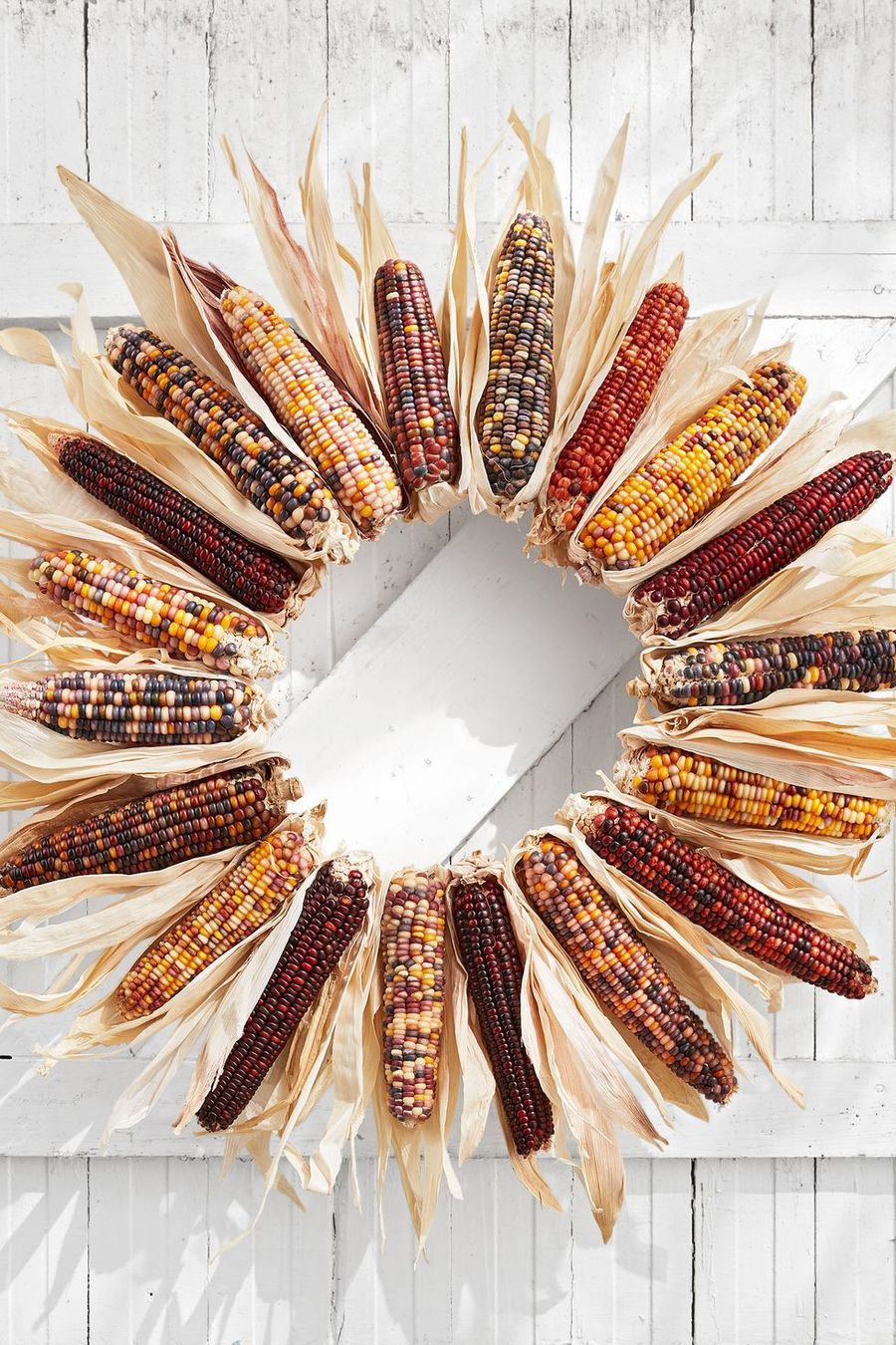 DIY Thanksgiving Corn Husk Wreath