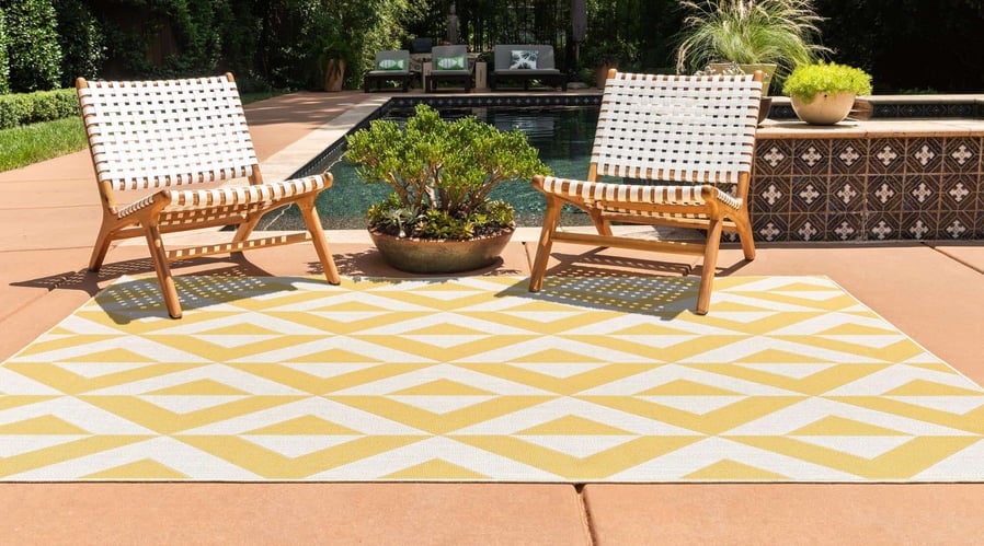 Outdoor rugs with fun patterns and colors can make the perfect complements to your other outdoor decor pieces.