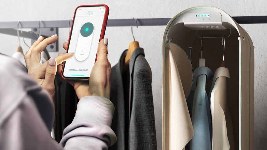 The accompanying Pura-Case smartphone app allows you to sanitize your clothes remotely and easily from your smartphone. 