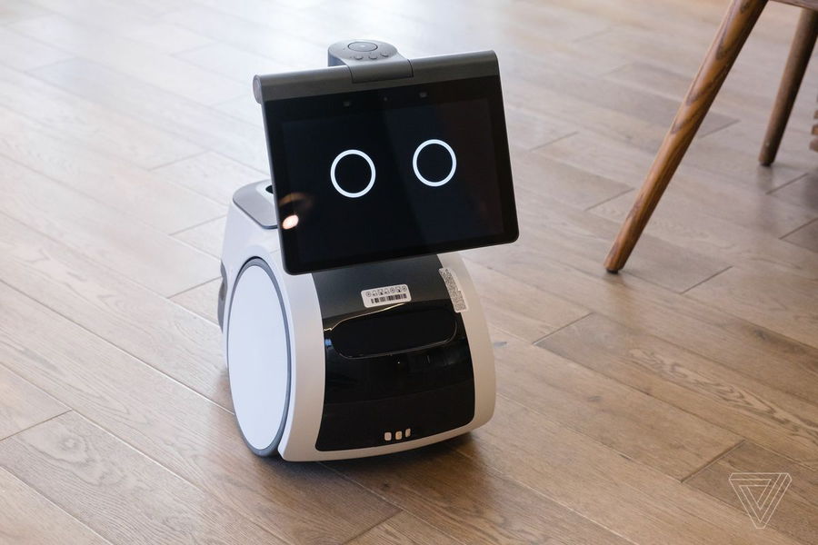Amazon's tiny Astro Robot is the home assistant of the future.