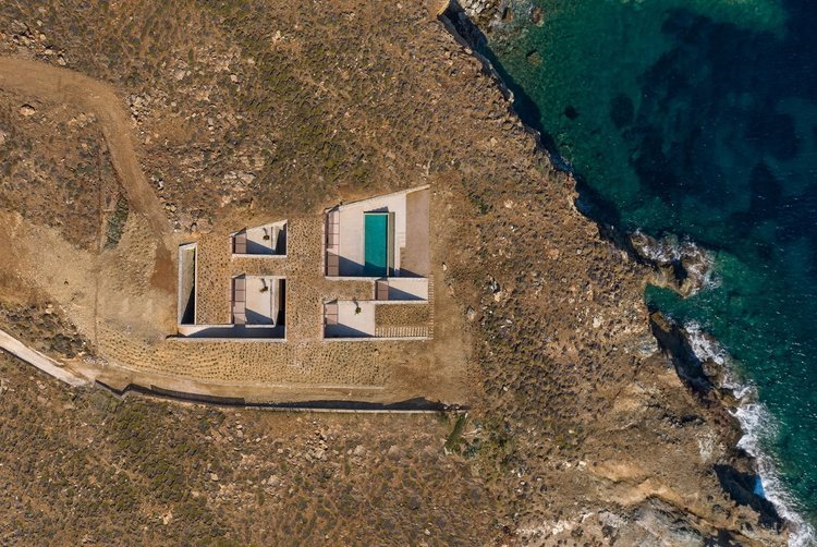 Mold Architects’ hidden NCaved house in Greece.