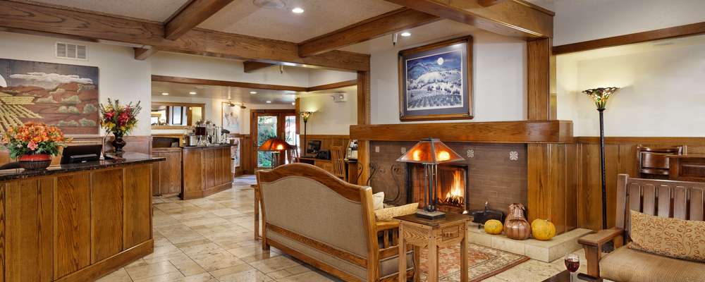 Our Sonoma Wine Country lobby welcomes visitors to our Inn. Our Sonoma Wine Country lobby welcomes visitors to our Inn.