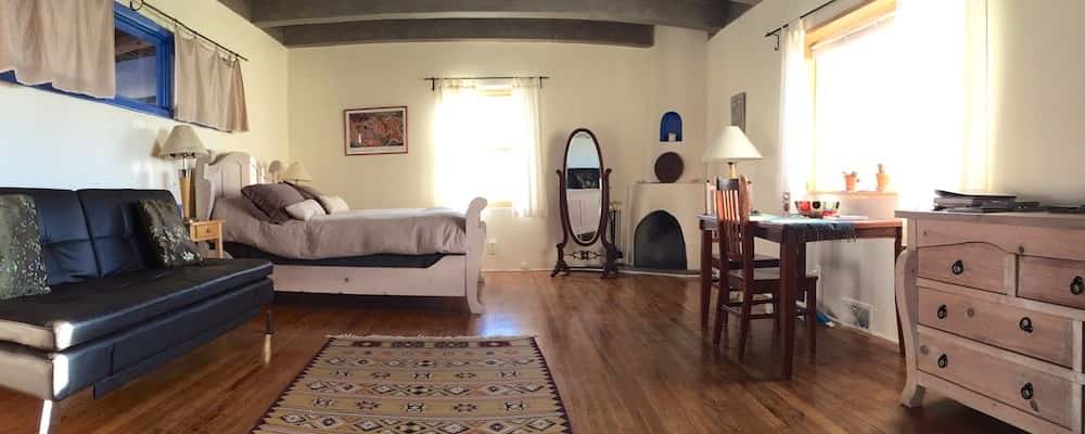 Lone Butte Casita with kiva fireplace, kitchenette and sunset views